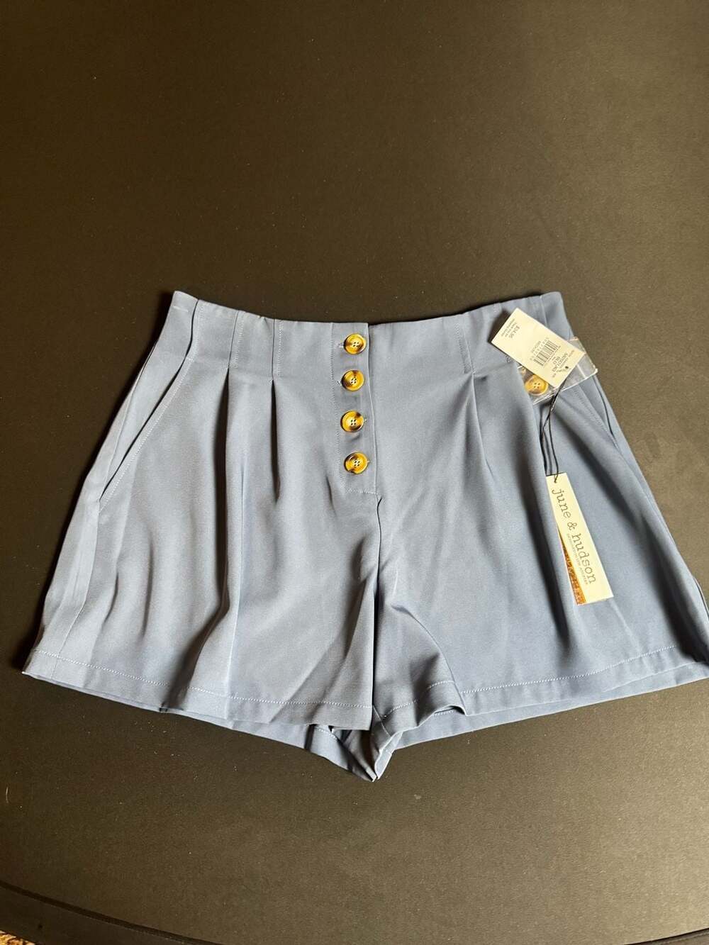 June & Hudson High Waisted Button Front Pleated Shorts Size Medium